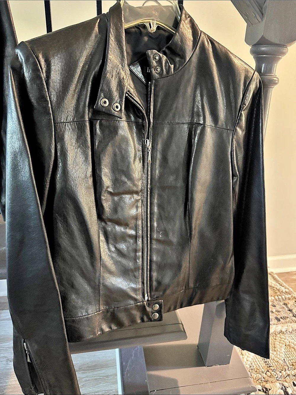 Indeed Women's faux Leather Jacket